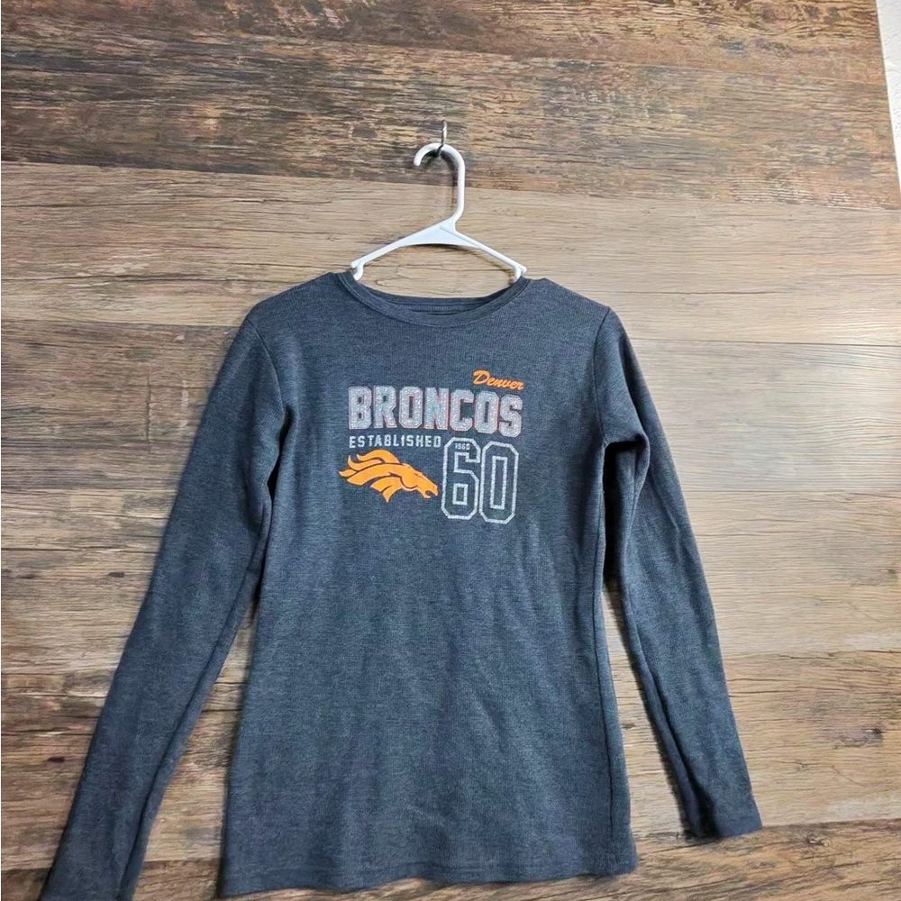 NFL Broncos Gray Long Sleeve Tee‎